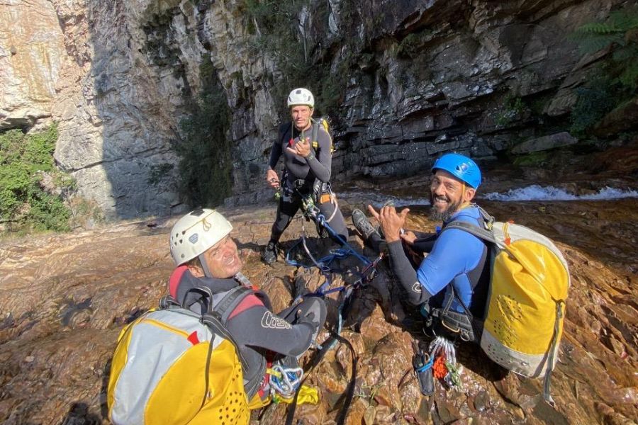 Canionismo na Chapada dos Veadeiros: Por que a Label é o Paraíso das Linhas Verticais?